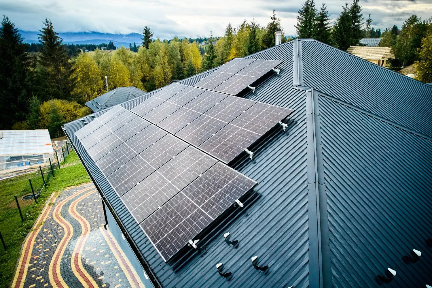 balmer-roofing-solar-roofing-company Balmer Roofing & Solar: Reliable Roof Repair Kansas City