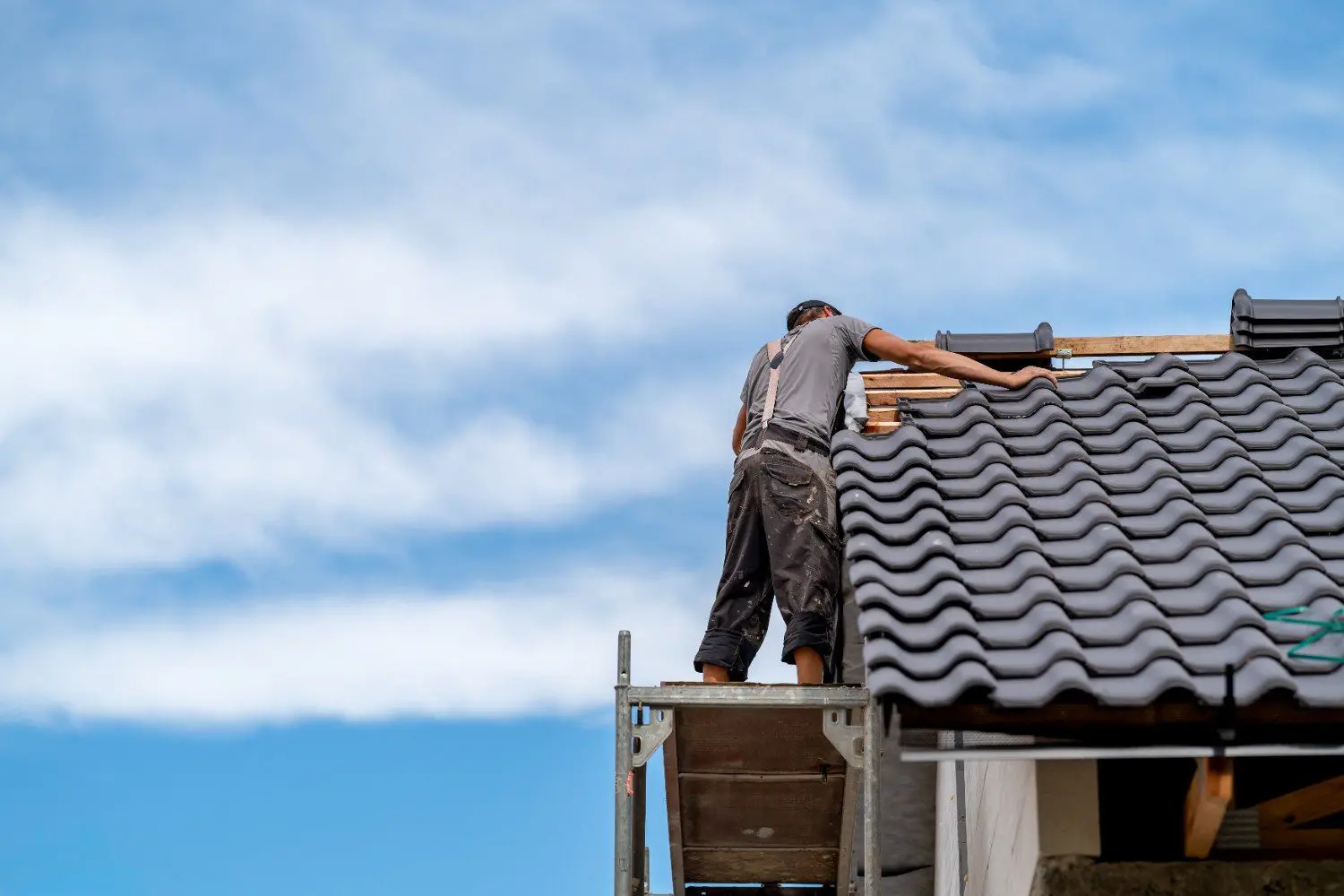 Roofer in Kansas City